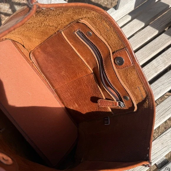 EUC Frye Leather Tote w/Removable Pouch - Picture 3 of 12